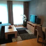 Ksenija Apartment *